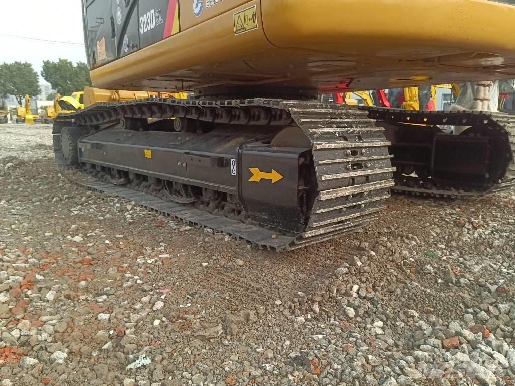 CAT 323 D Raupenbagger