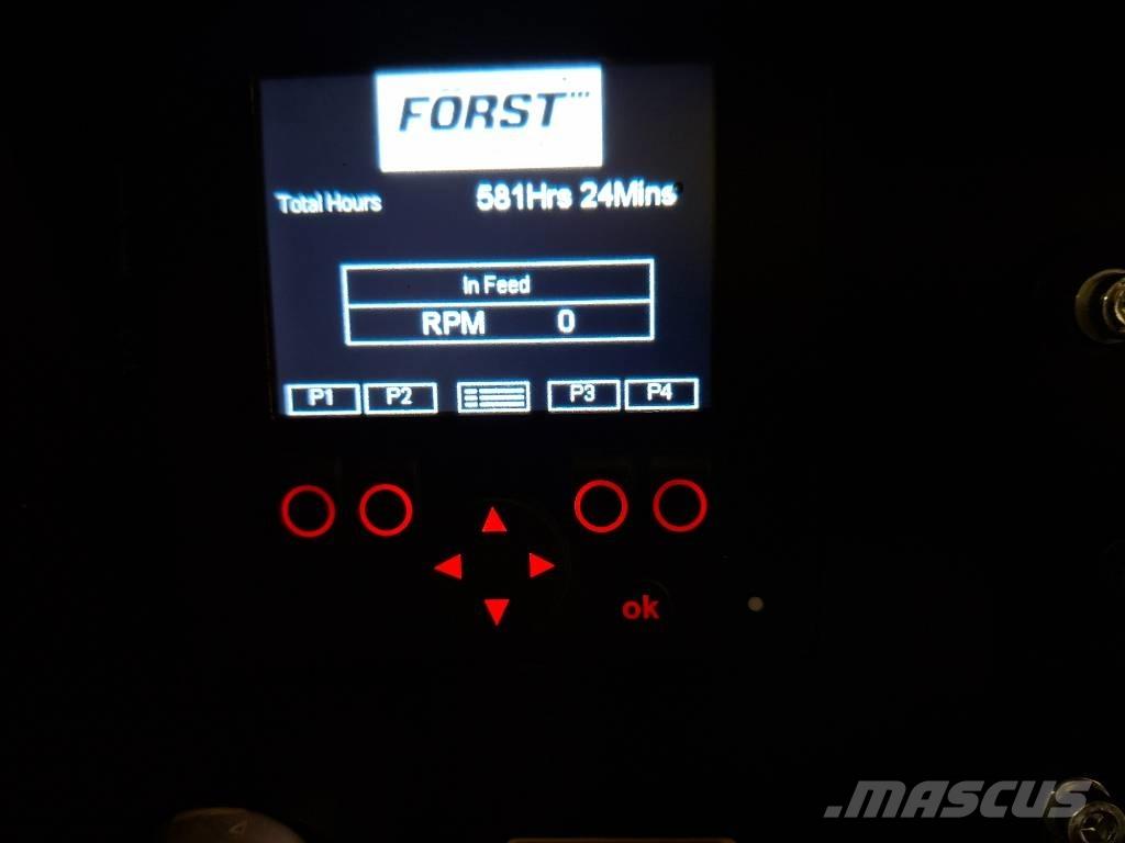 Forst ST6D Holzhäcksler