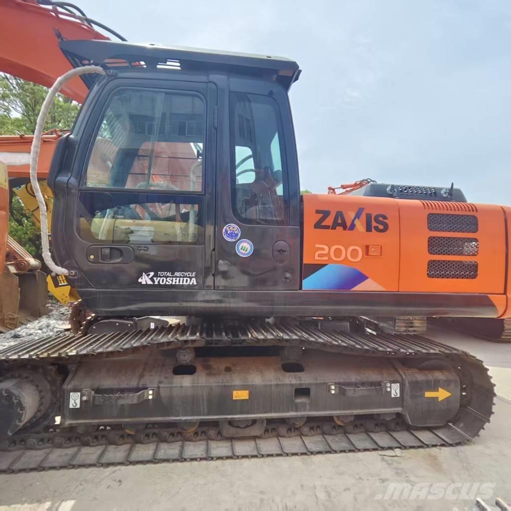 Hitachi ZX 200 Raupenbagger