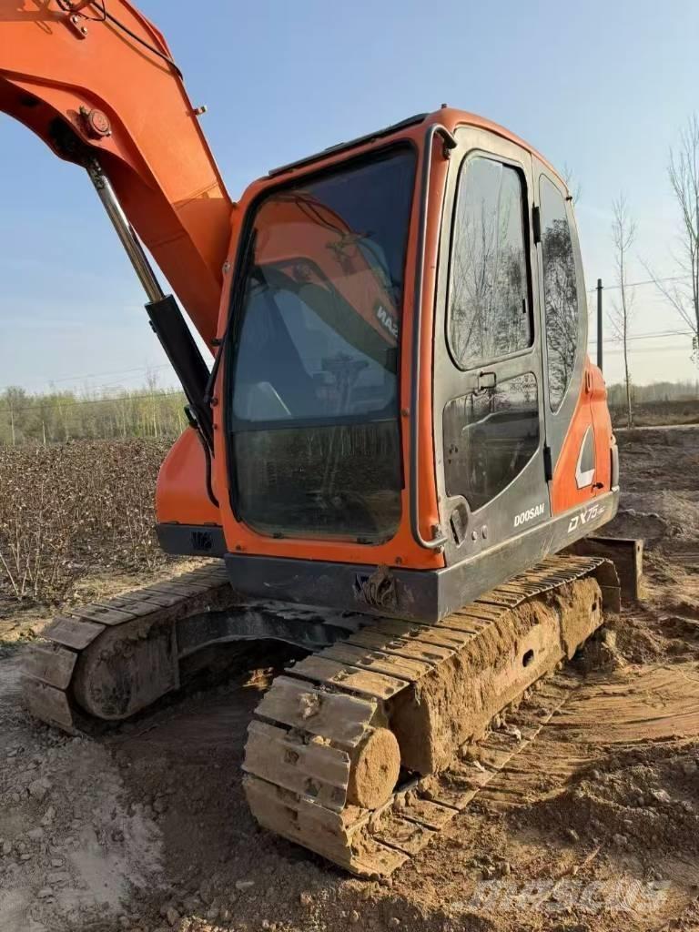 Doosan DX 75-9 C Raupenbagger
