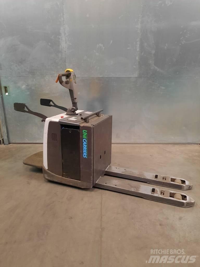 UniCarriers PMR200 Gabelstapler mit Fahrerstand