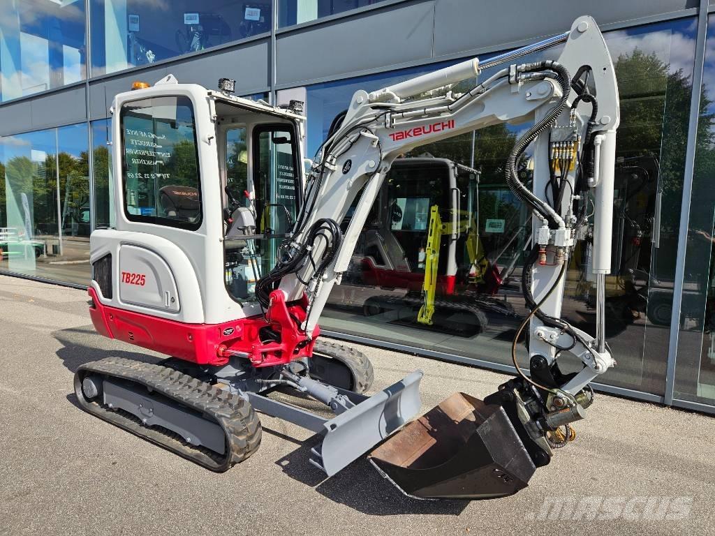 Takeuchi TB 225 Minibagger < 7t