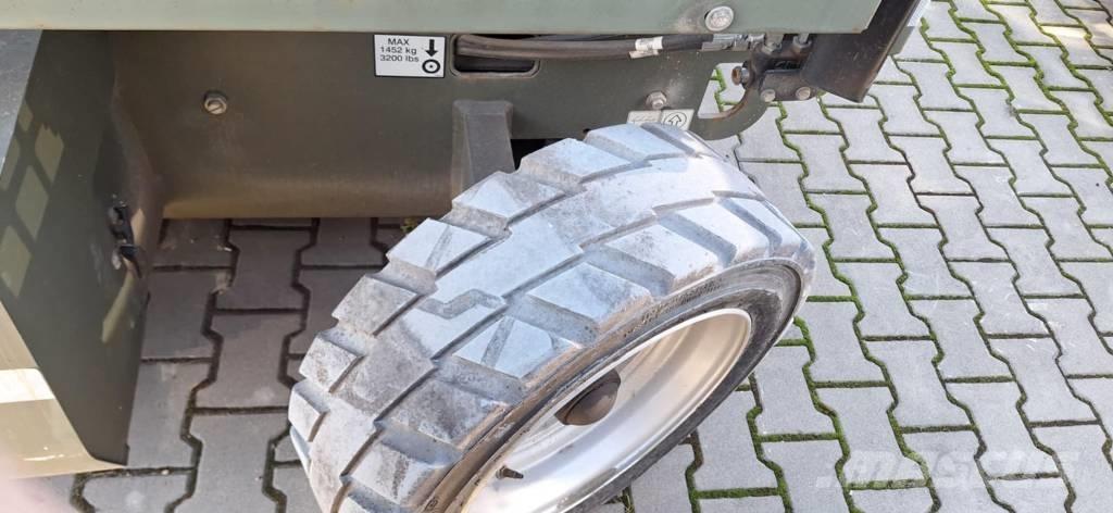 JLG M 3369 Scheren-Arbeitsbühnen