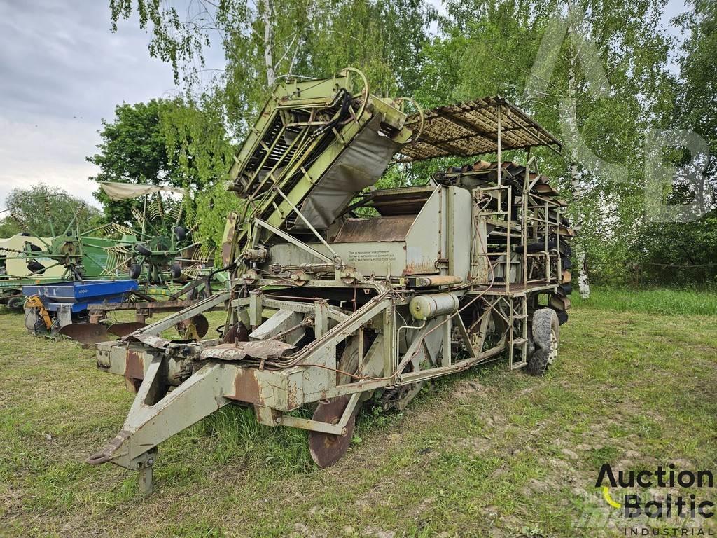 Fortschritt E 686 Kartoffelvollernter