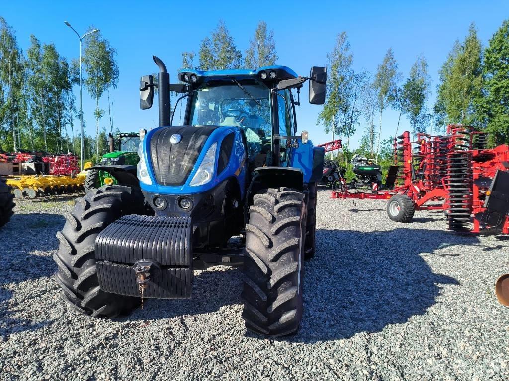 New Holland T 7.230 Traktoren