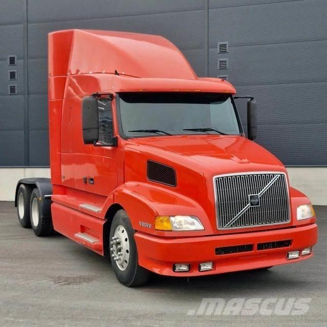 Volvo VNL-4 Sattelzugmaschinen