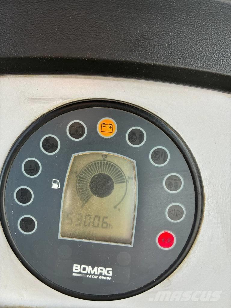 Bomag BW 216PDH4 Erdbauwalzen