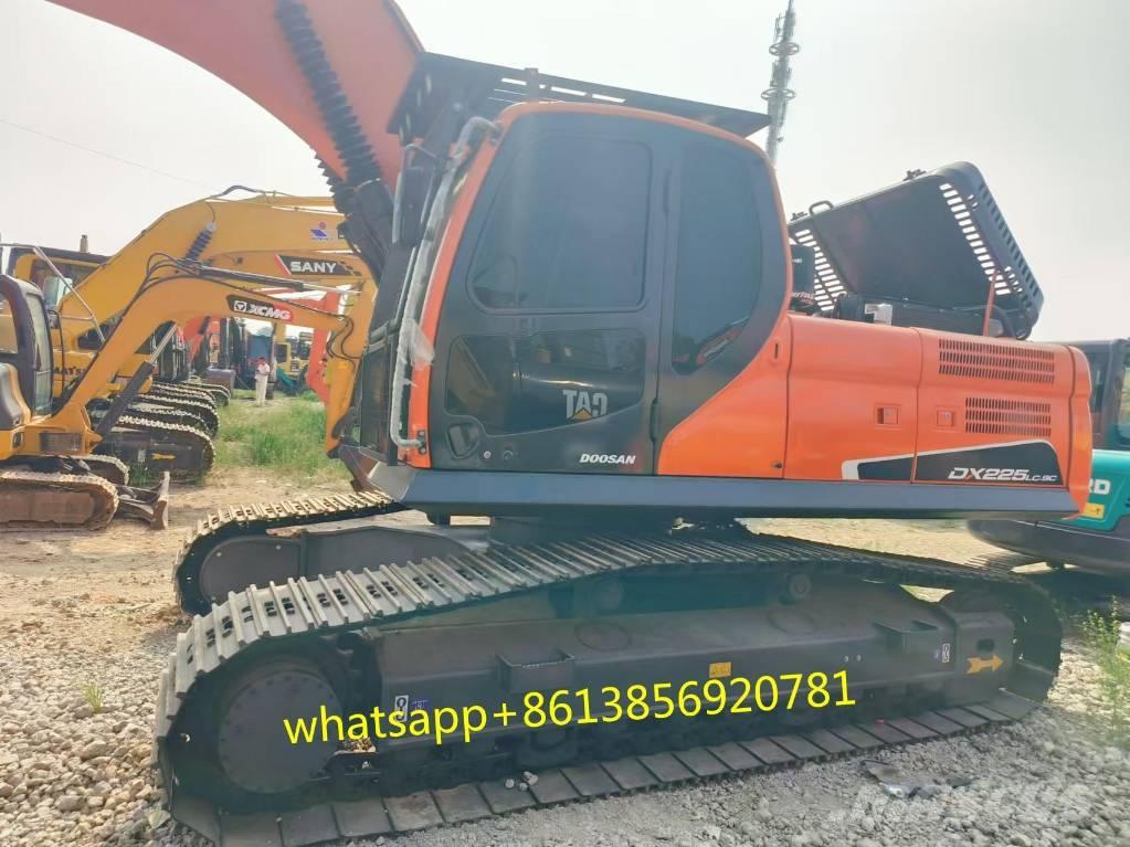 Doosan DX 225 Raupenbagger