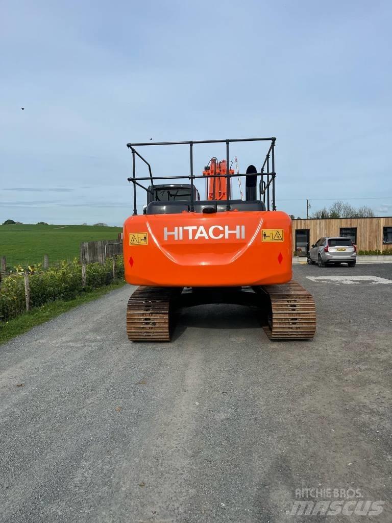 Hitachi Zaxis 210 LC Long Reach Bagger