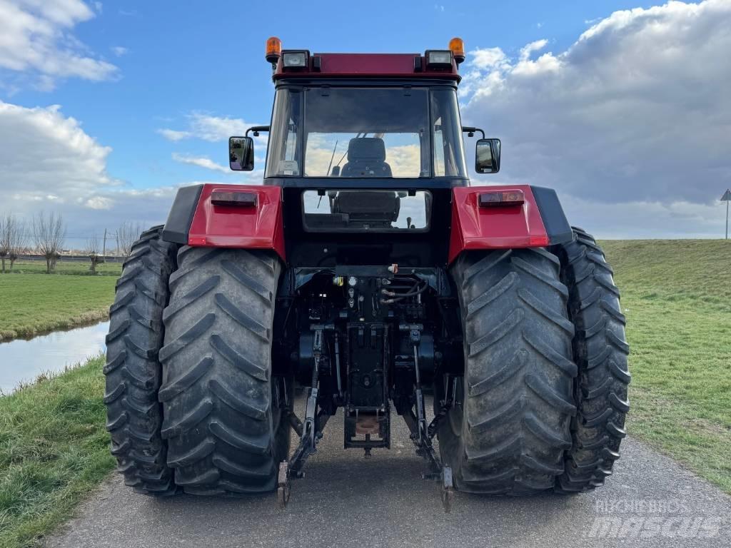 Case IH 1255 XL Traktoren