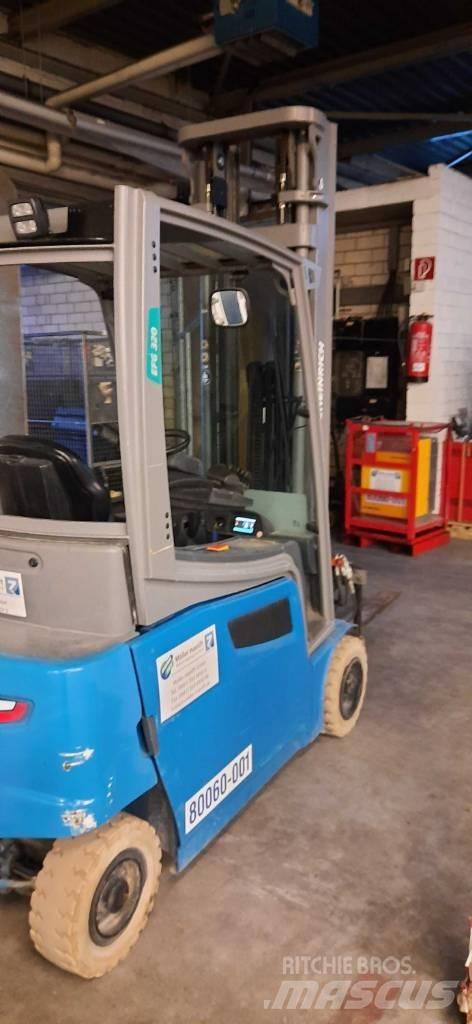Jungheinrich EFG 320 Elektrostapler