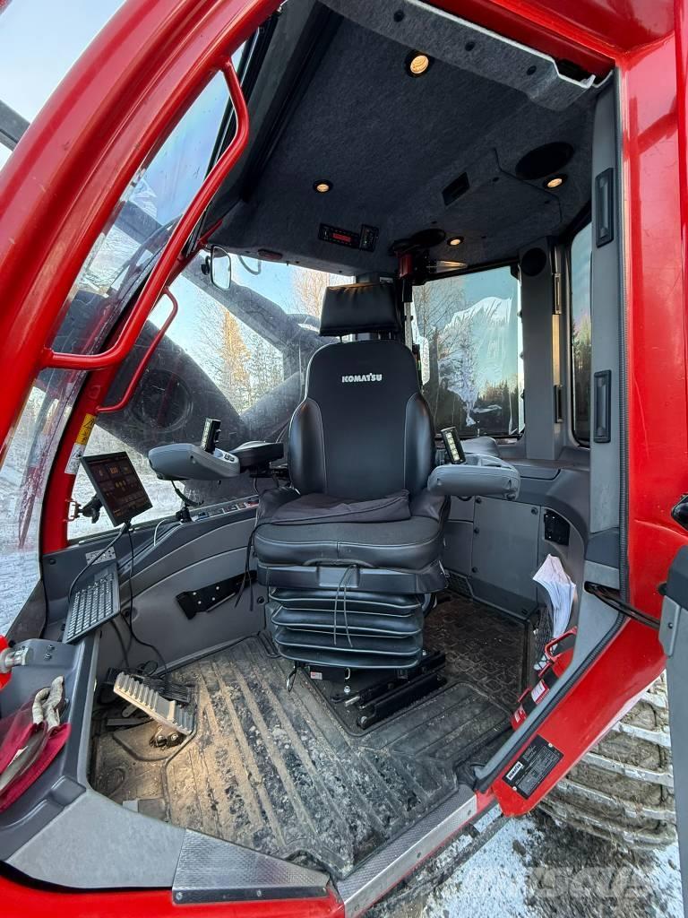 Komatsu 901 XC Harvester