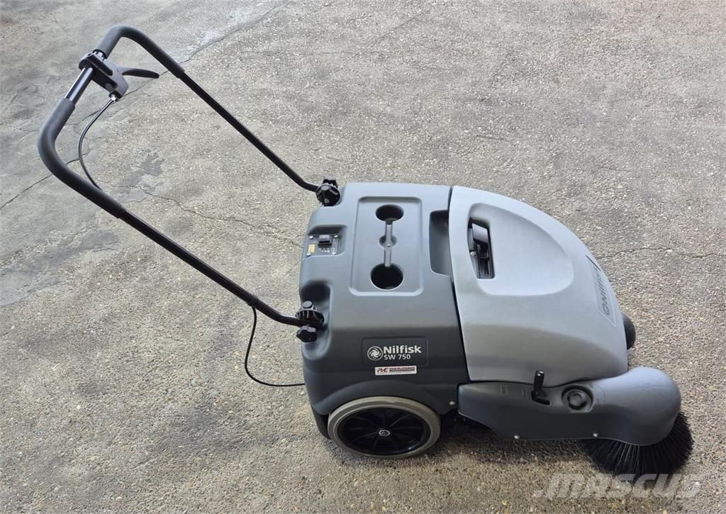 Nilfisk SW 750 Kehrer