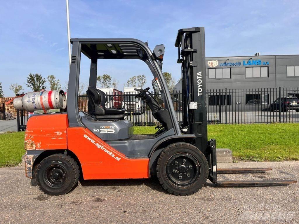 Toyota 02-8FGJF35 Gasstapler