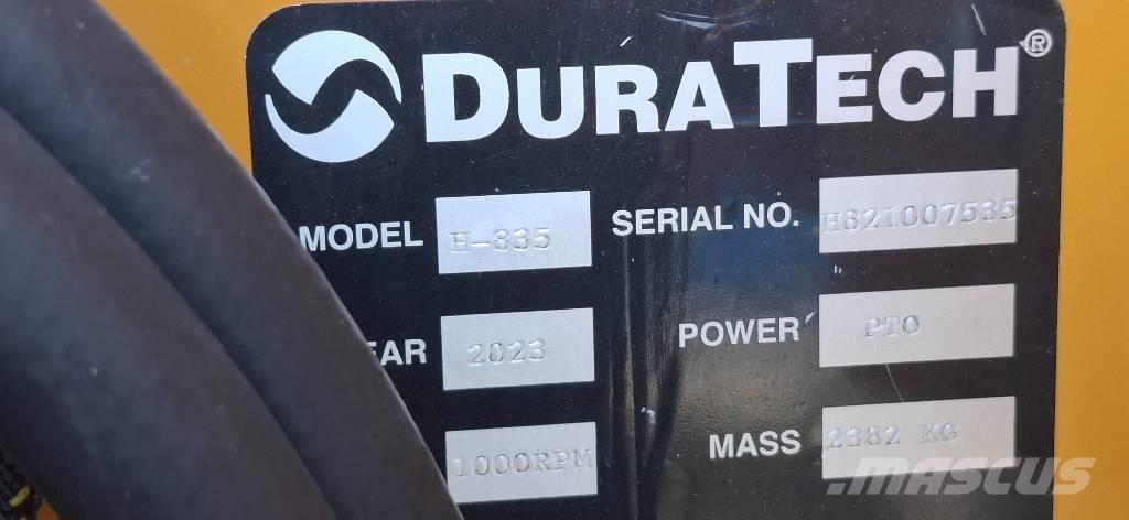 Haybuster H-835 Ballenschredder, -schneider und -wickler