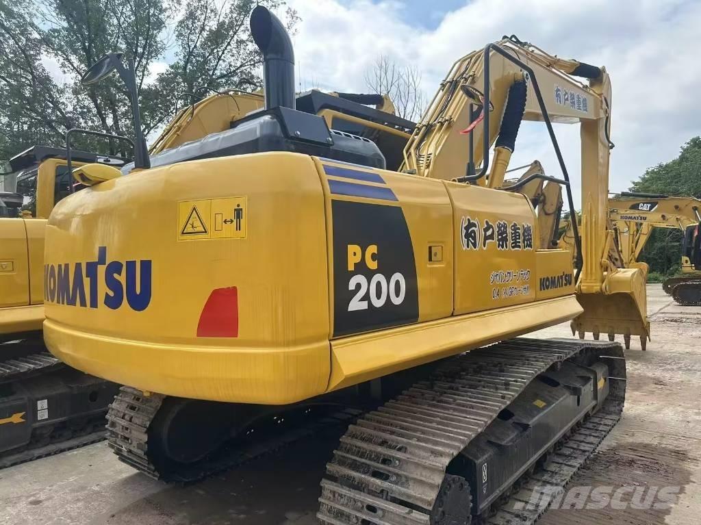 Komatsu PC 200 8N Raupenbagger