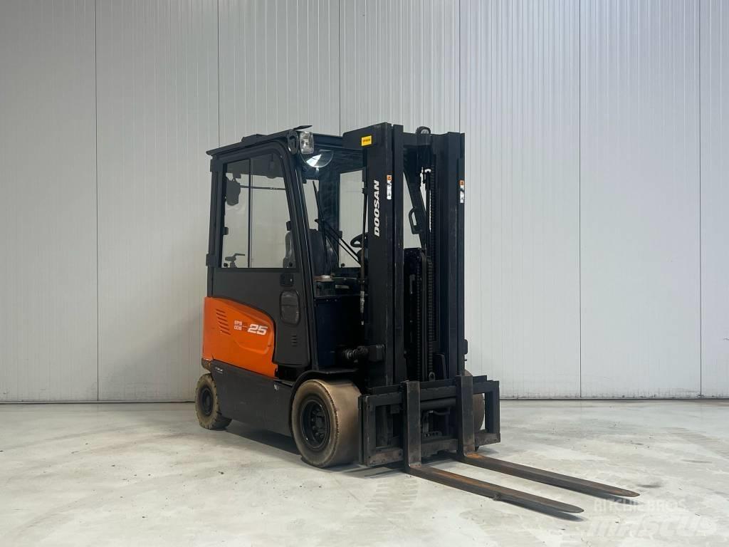 Doosan B25X-7 Elektrostapler