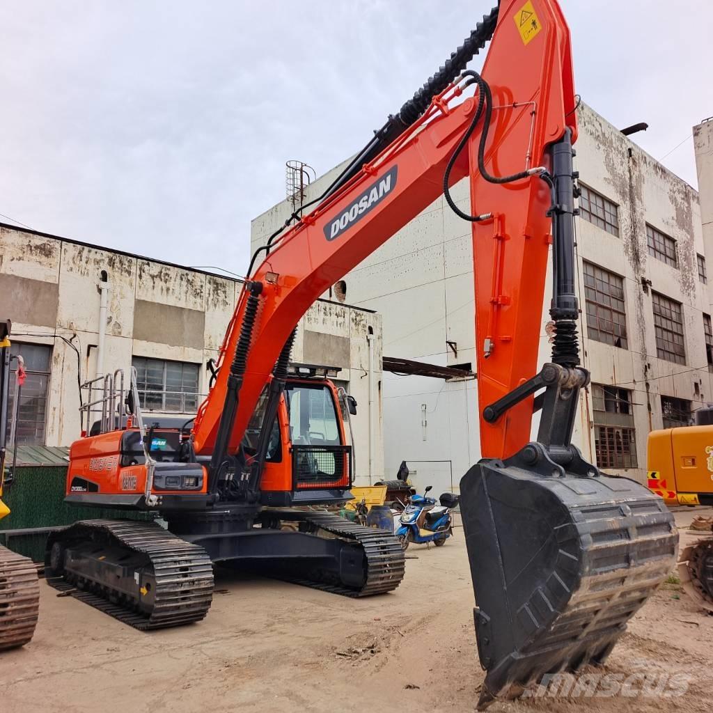 Doosan DX 300 Raupenbagger