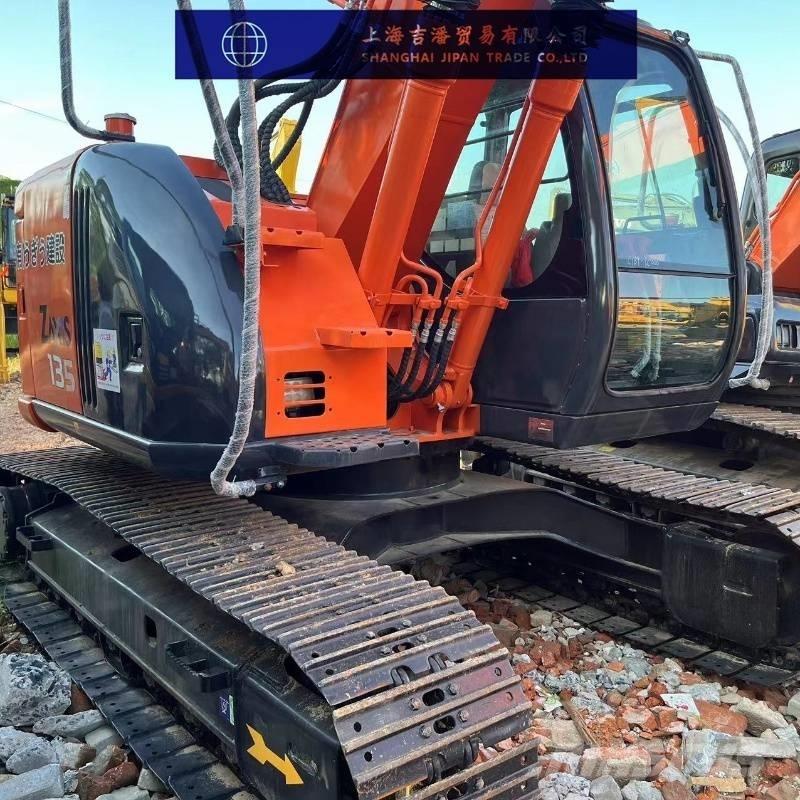 Hitachi ZX 135 Raupenbagger