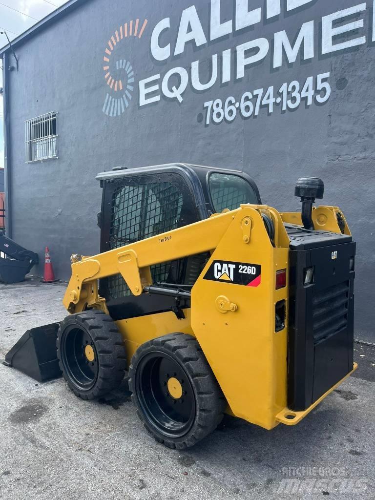 CAT 226 D Kompaktlader