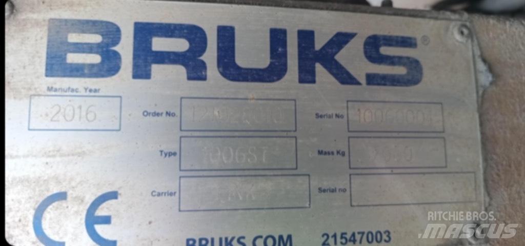 Bruks 1006 ST Holzhäcksler