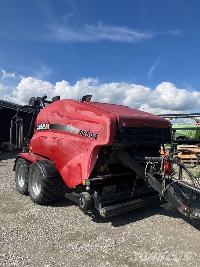 Case IH RB 544 Rundballenpressen