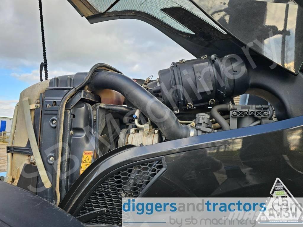 Valtra T 154 Traktoren