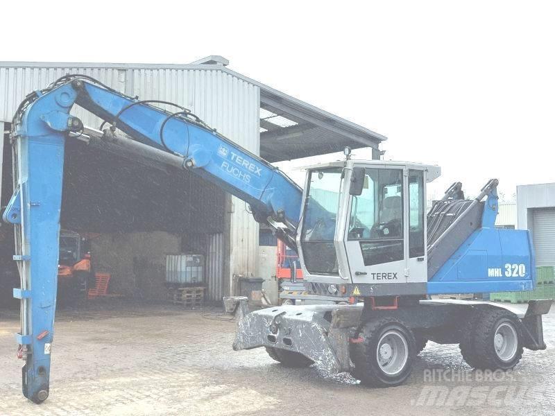 Fuchs MHL 320 D Materialumschlag