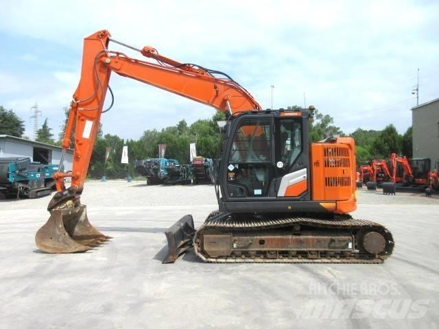 Hitachi ZX 135 US-7 Raupenbagger