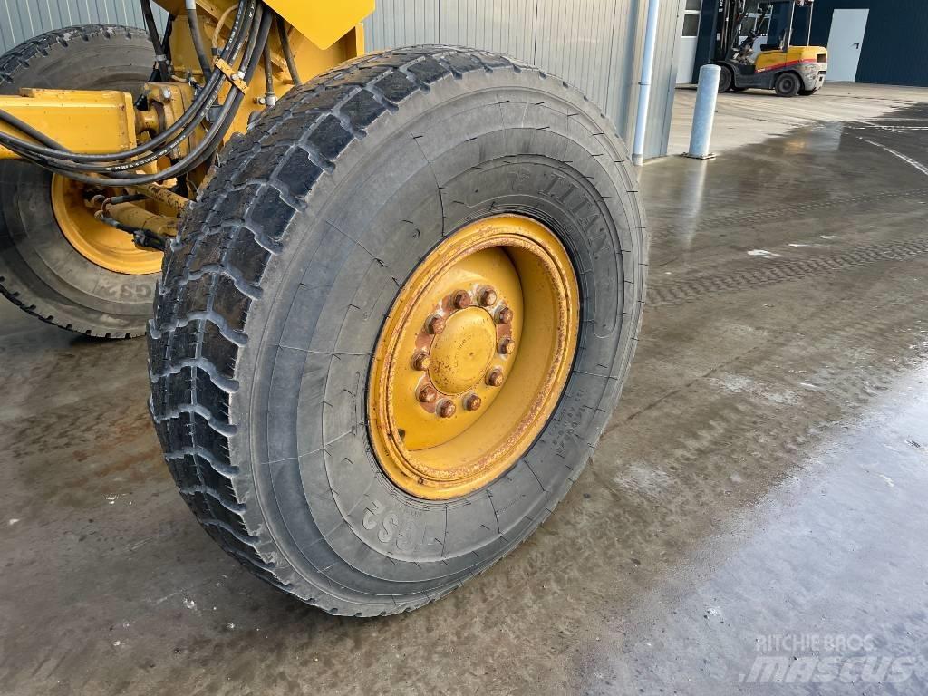CAT 160M (140) Grader