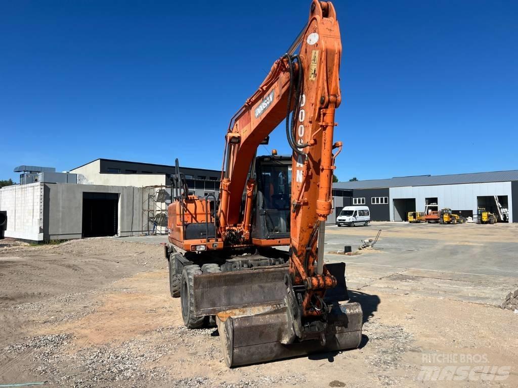 Doosan DX 140 W Mobilbagger