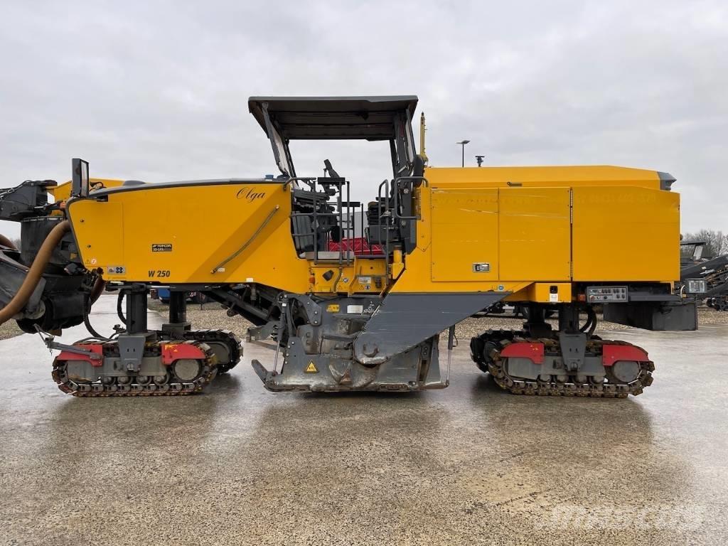 Wirtgen W250 Asphaltfräsen