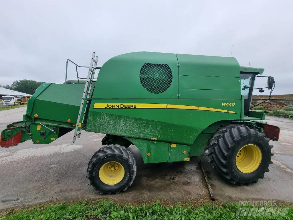 John Deere W 440 Mähdrescher