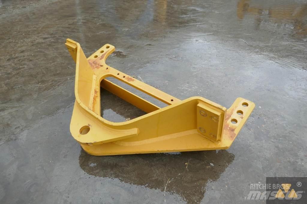 CAT 140M3 Drawbar Transport Sonstige