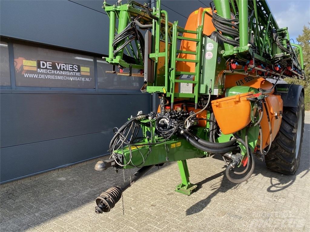 Amazone UX 5200 Anhängespritzen