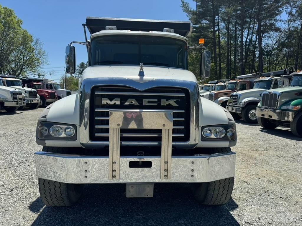 Mack GU713 Kipper