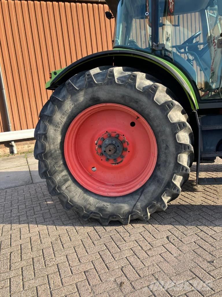 CLAAS Ares 826 RZ Traktoren