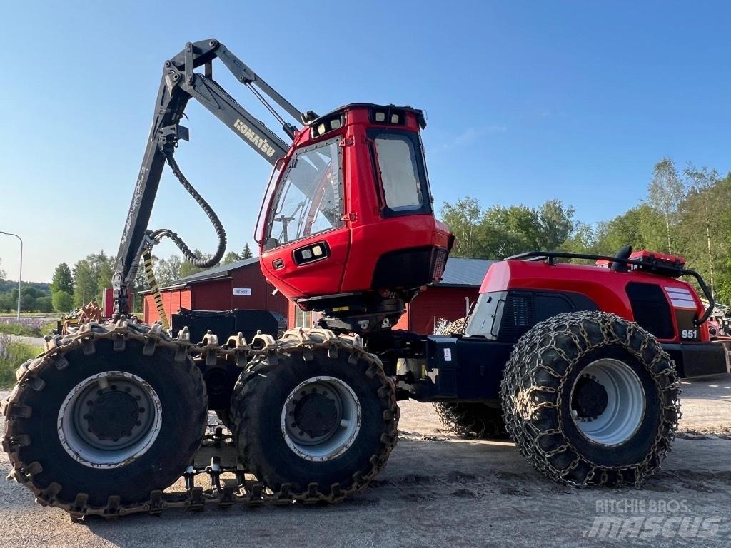 Komatsu 951 Harvester