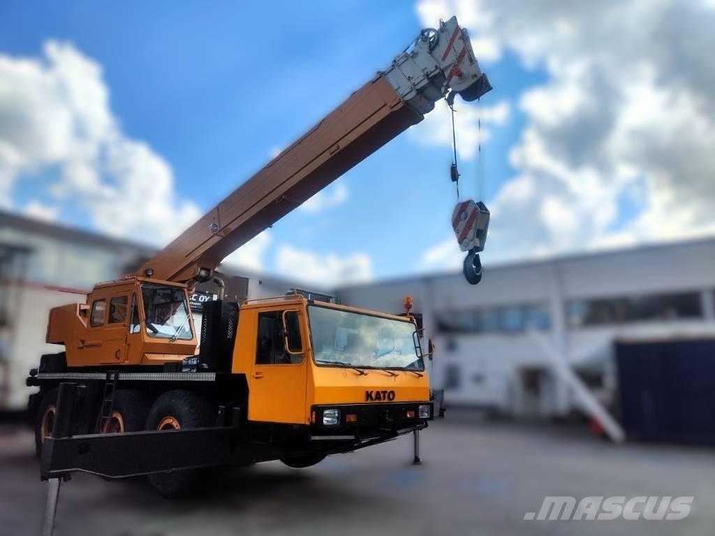 Kato KA 400 E All-Terrain-Krane