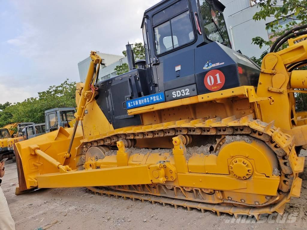 Shantui SD 32 Bulldozer