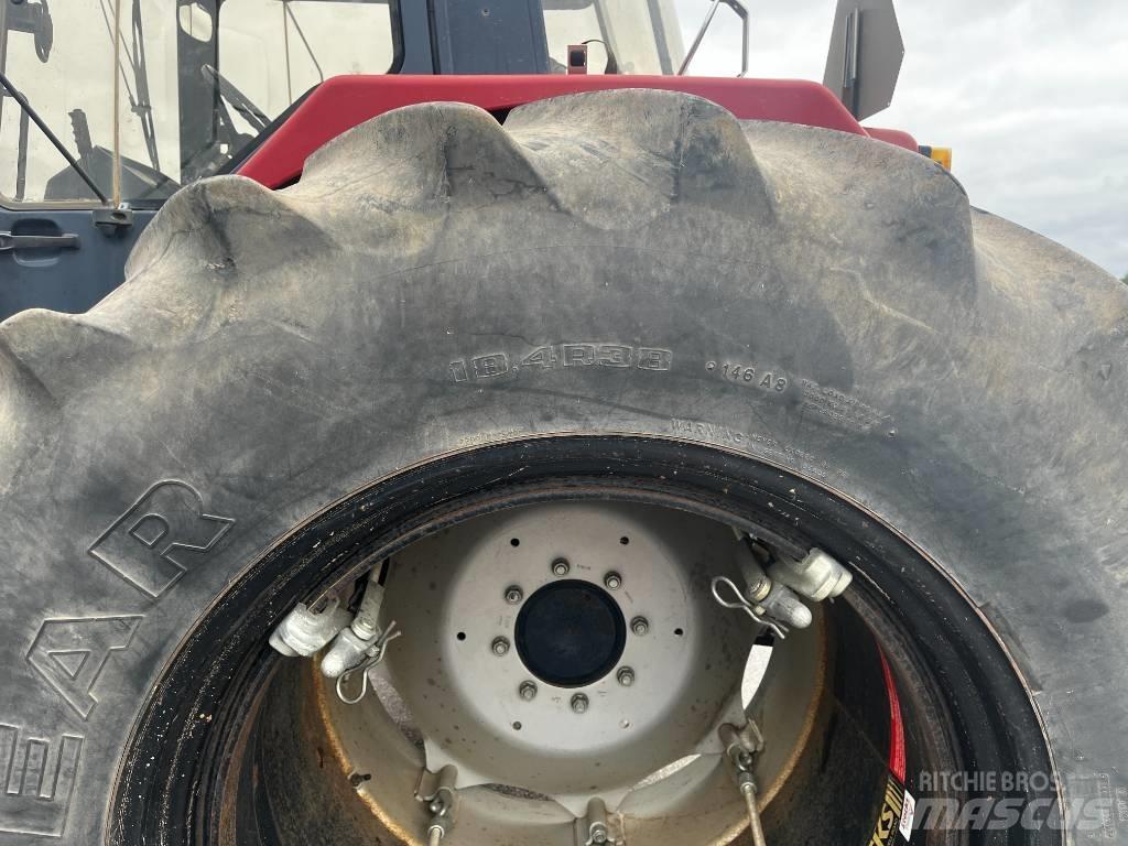 CASE 1056XL Traktoren