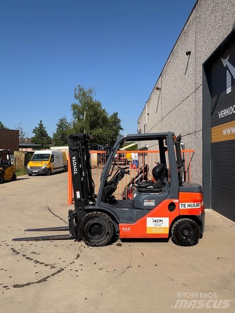 Toyota 8 FDF 25 Dieselstapler