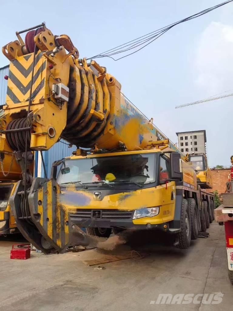 XCMG XCA300 All-Terrain-Krane