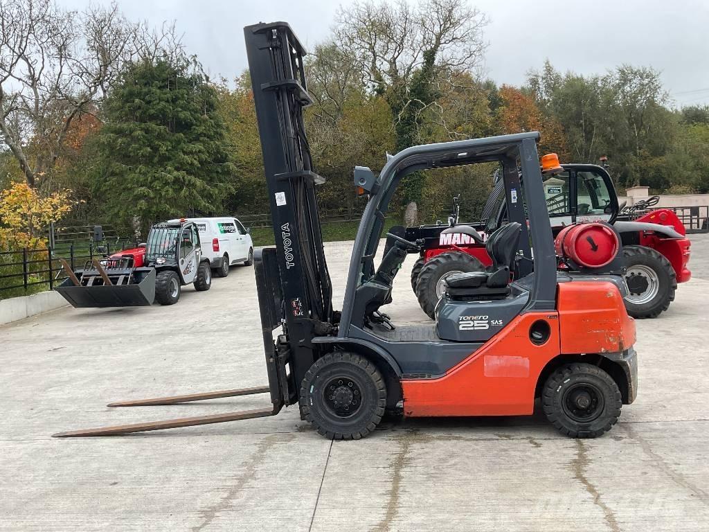 Toyota 02-8 FGF 25 Gasstapler