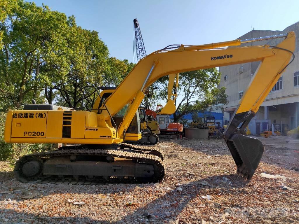 Komatsu PC200-6 Raupenbagger
