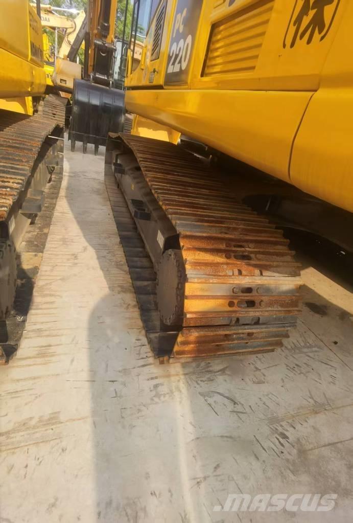 Komatsu PC 220-8 Raupenbagger