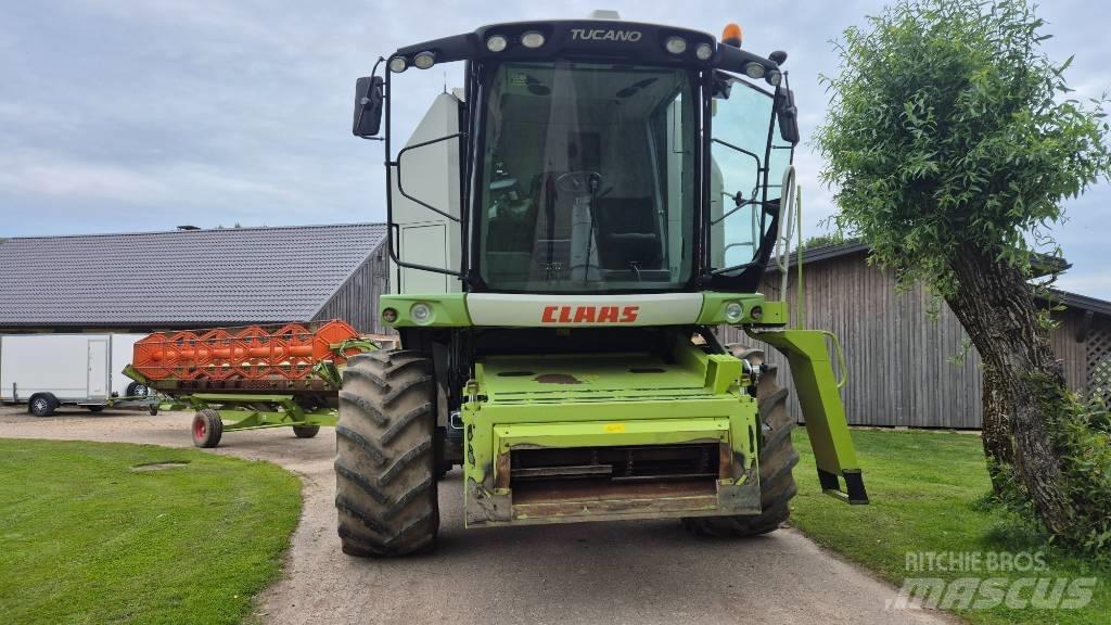 CLAAS Tucano 440 Mähdrescher