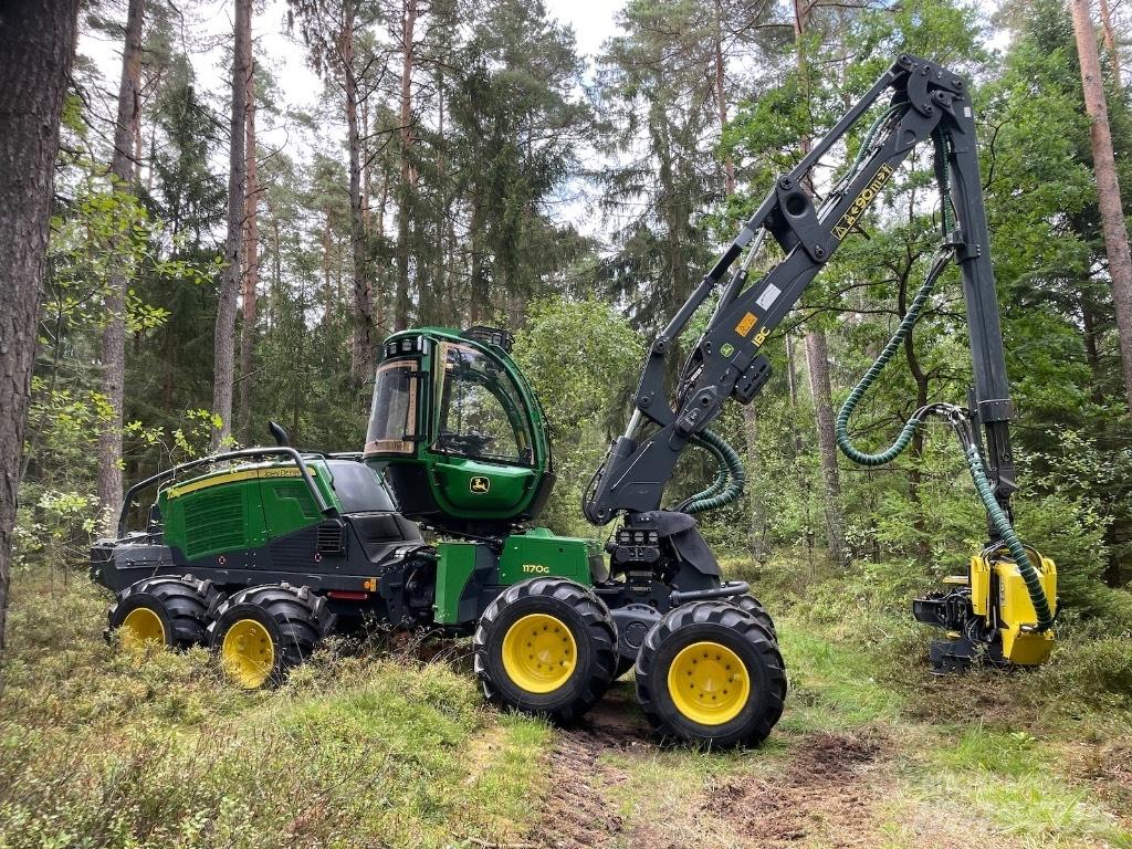 John Deere 1170G 8WD Harvester