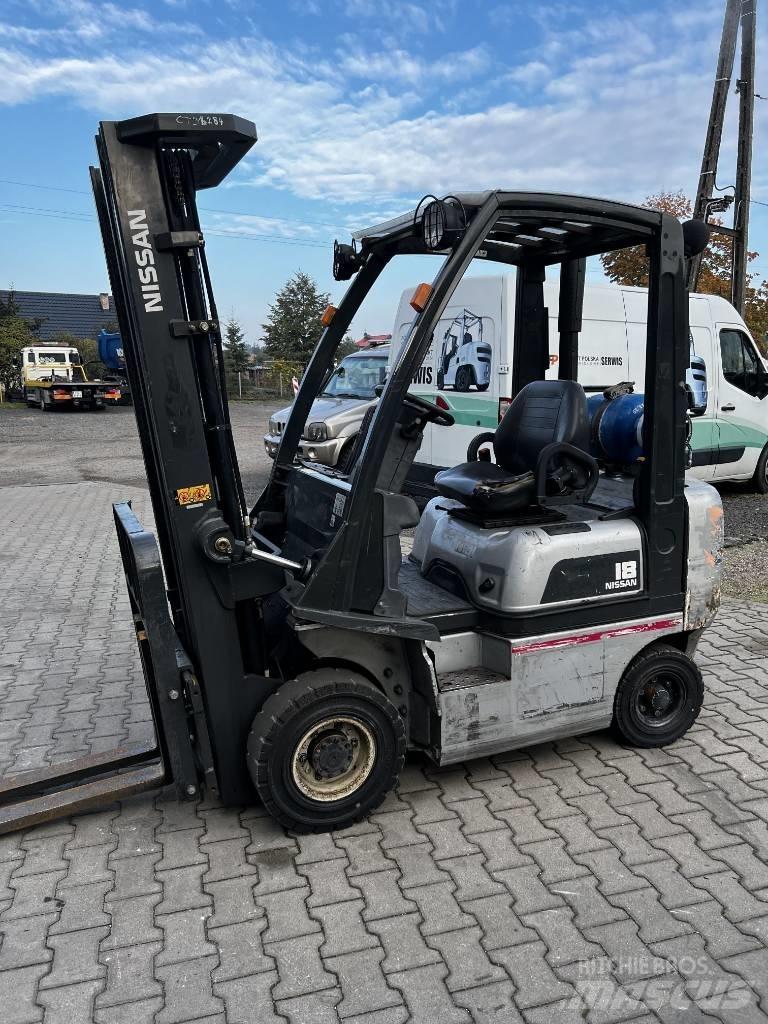 Nissan PD01A18PQ Gasstapler