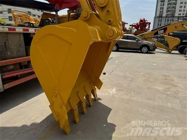Komatsu PC 220-8 Raupenbagger